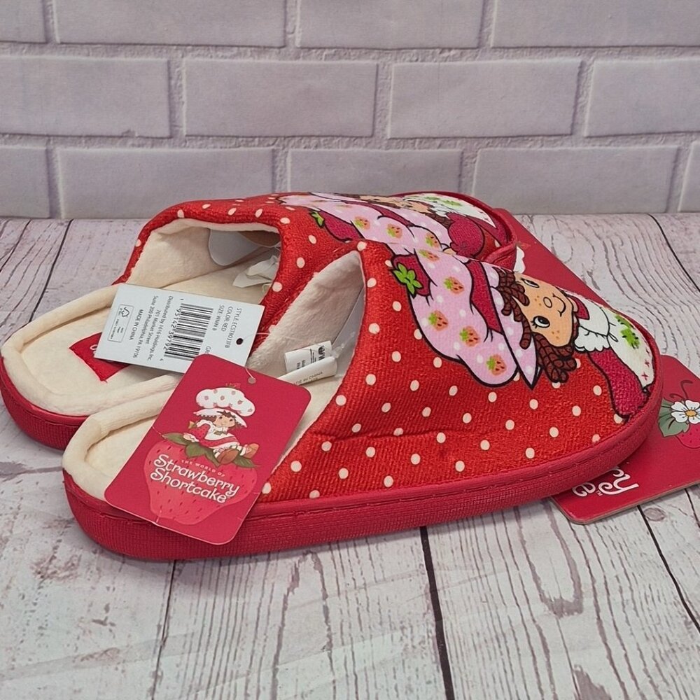 Womens Strawberry Shortcake Slippers Size 8 - NWT - Textured Sole- Red - NEW - Picture 3 of 8